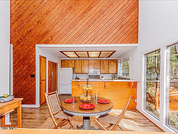 5th image of 109 Spinnaker Cove