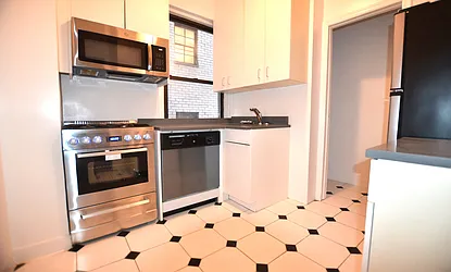 Rented by Manhattan Realty Group