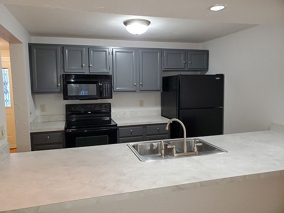 2nd image of 449 Gaynor Ave