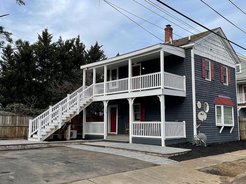 1st image of 205 Hawke St #B