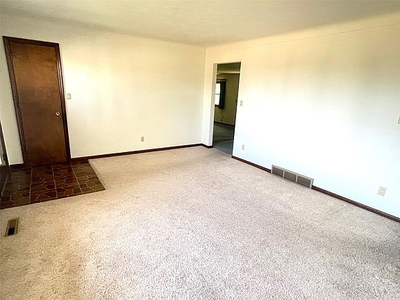 3rd image of 3005 29th Ave