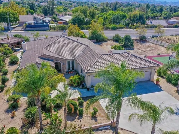 17715 Timberview Dr, Riverside, CA 92504