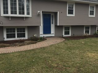 30 Pond St, Medway, MA 02053