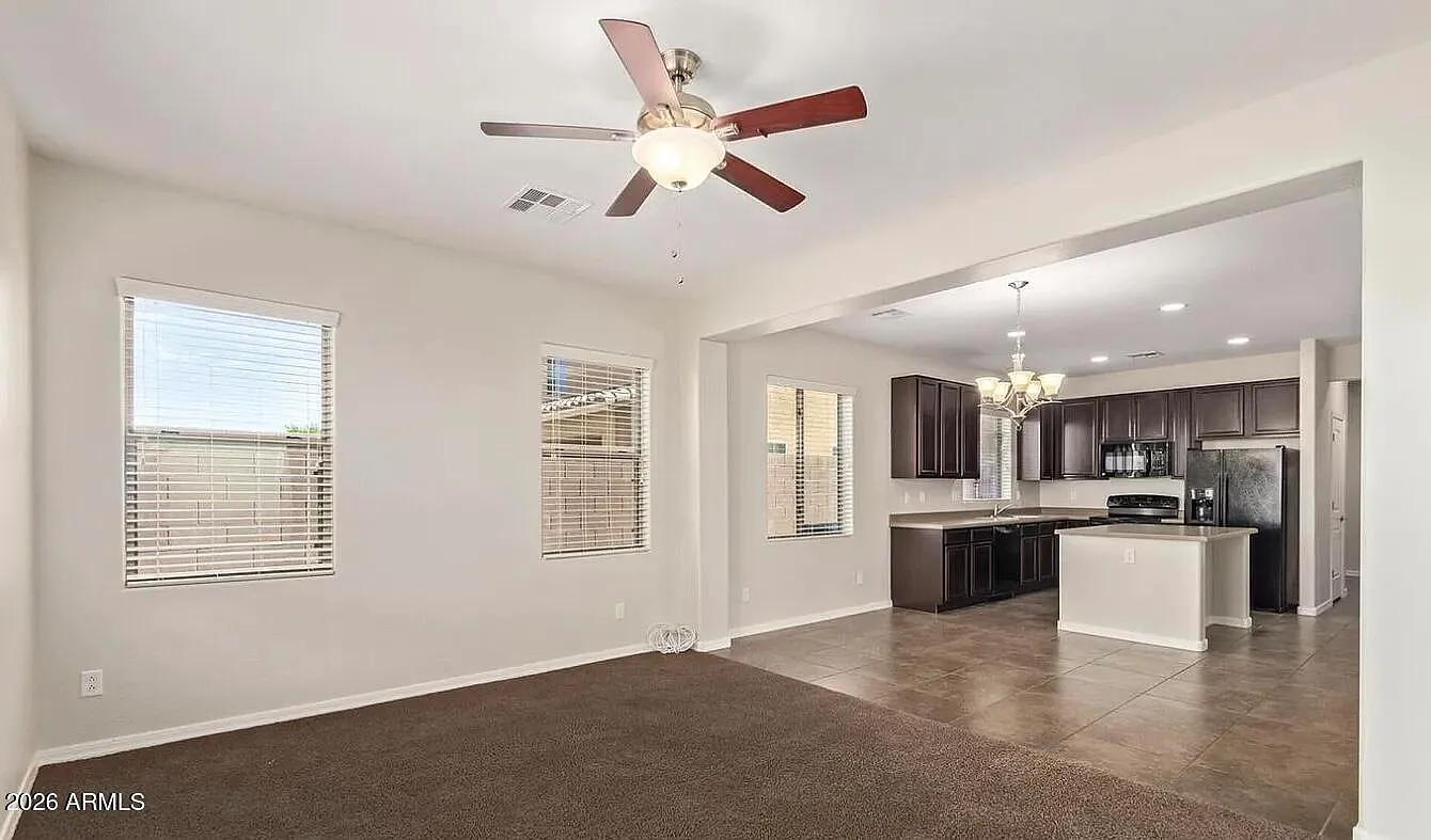 3 bed, 3.0 bath, 1753 sqft, $1,295 — Photo 3