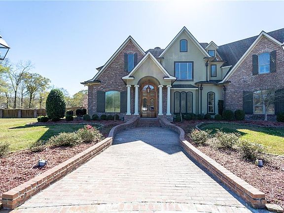 3rd image of 2603 River Oaks Dr