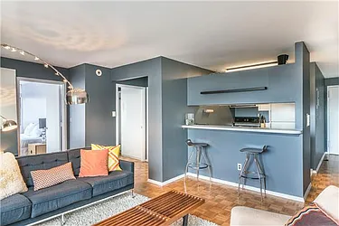 Rented by Metropolitan Res. Partners