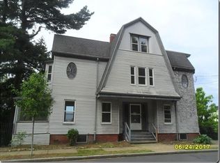 34 Hillside Ave, Chelsea, MA 02150