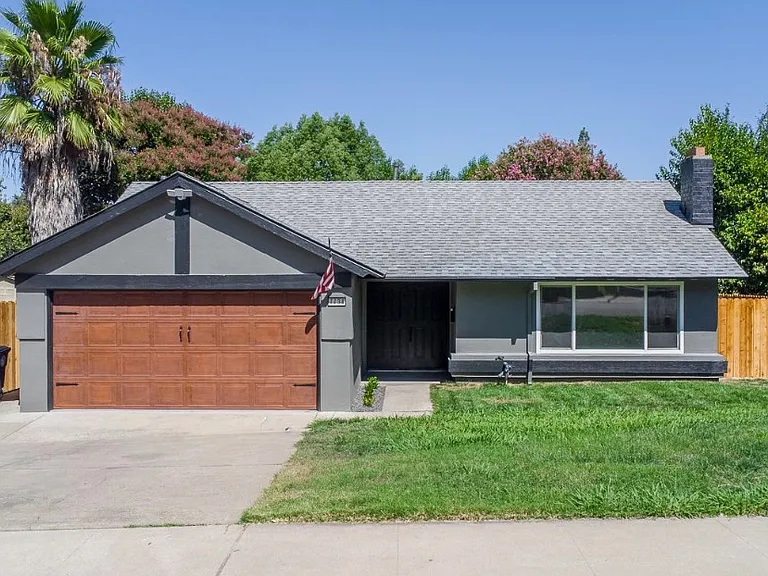 7734 Cotswald Way — Photo 10