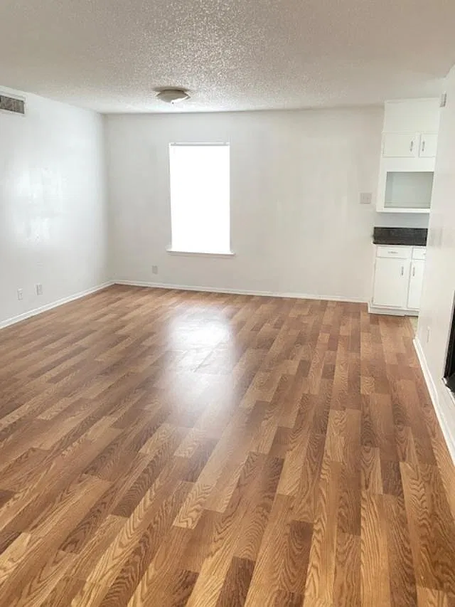 8145 Willow Bend Dr — Photo 2