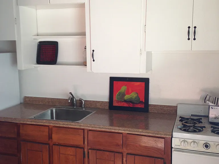 237 E Delano St — Photo 7