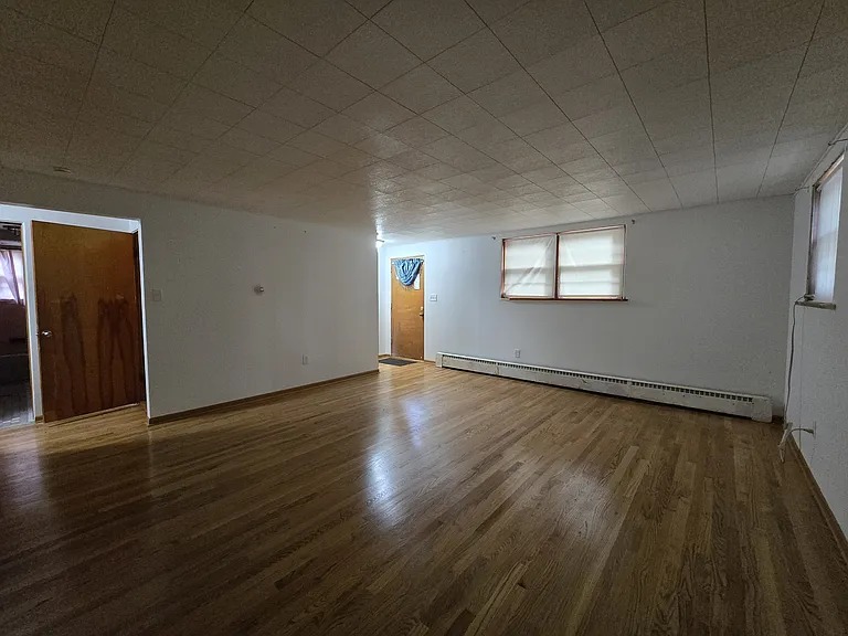 535 E 43rd Ave — Photo 23