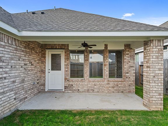 3rd image of 306 Violet Crown Ln
