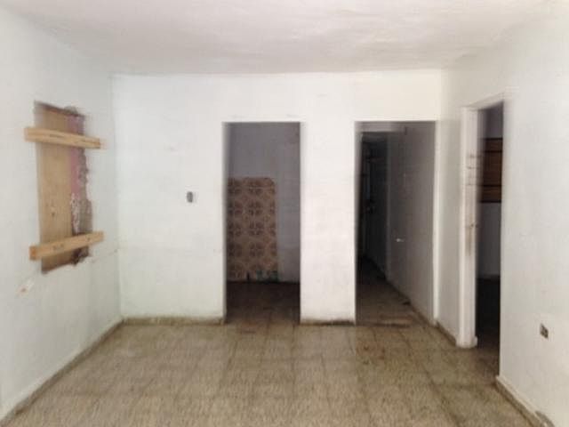 2nd image of 1002 Calle 12