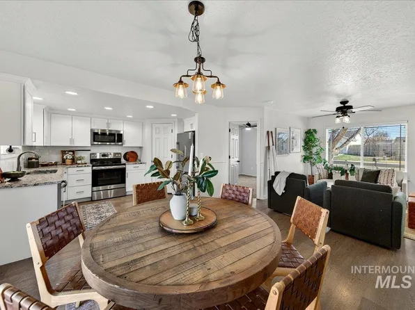 2428 E Maryland Ave, Nampa, ID 83686