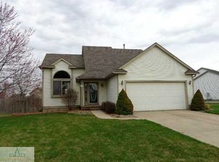 4452 Gateway Dr, Holt, MI 48842