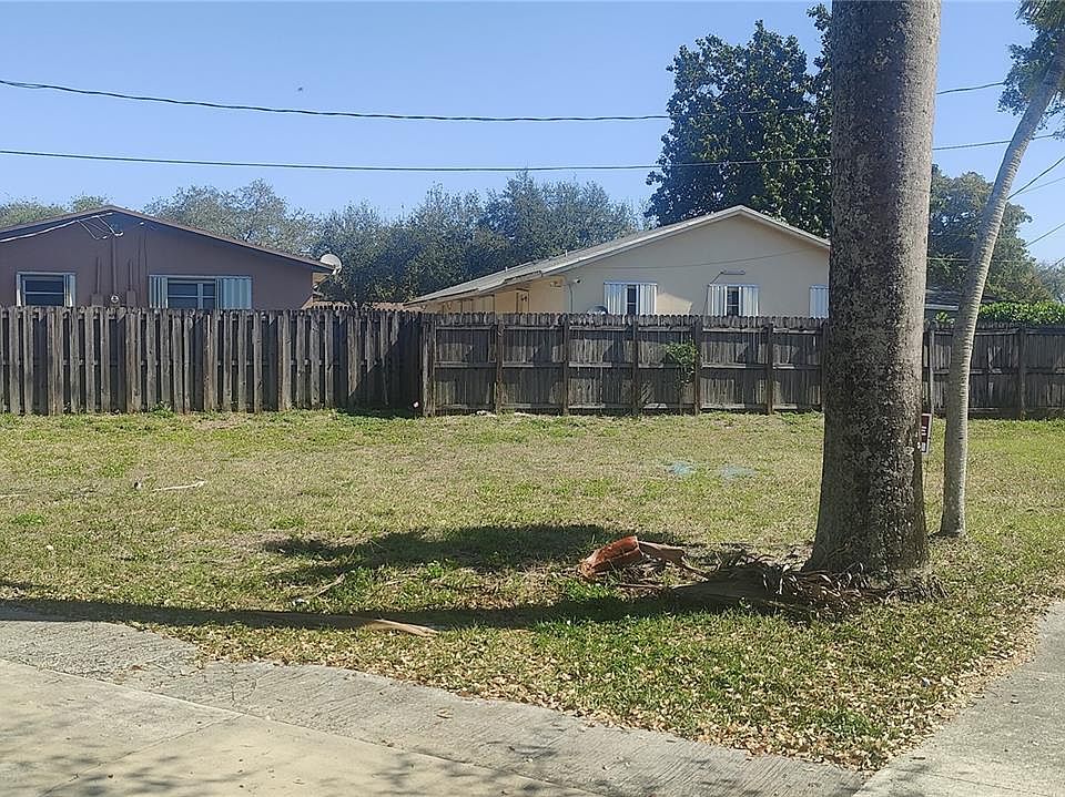 1st image of 5825 Fillmore St