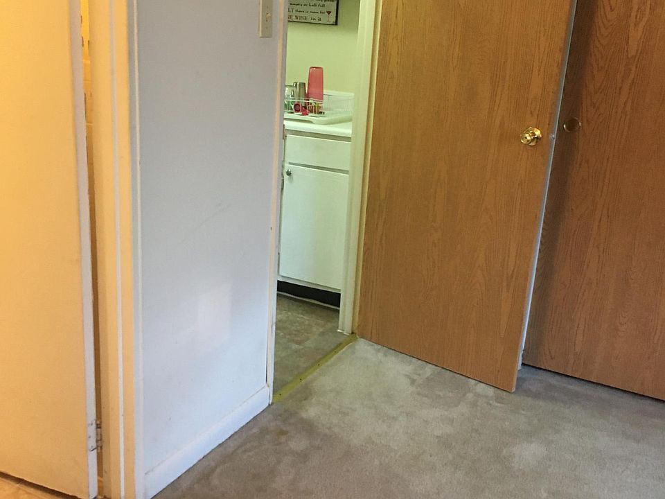 1st image of 909 W Aaron Dr #F