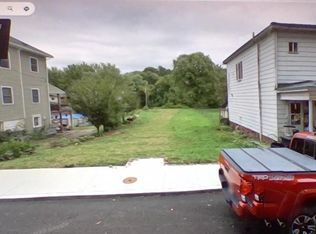 221 Maple Ave, Grafton, WV 26354