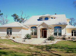 1130 Mentzwood Trl, Alleyton, TX 78935