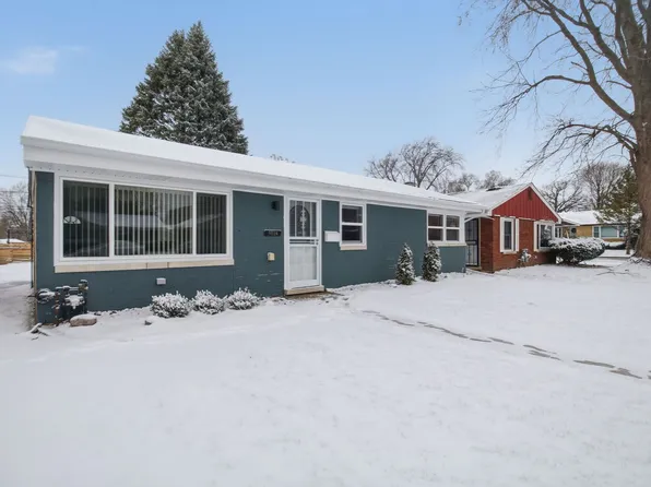 9804 S Maplewood Ave, Evergreen Park, IL 60805