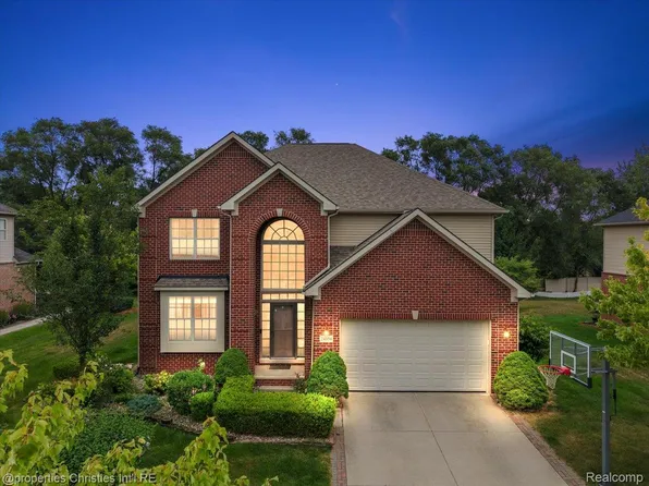24354 Amanda Ln, Novi, MI 48375