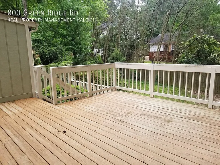800 Green Ridge Dr — Photo 3
