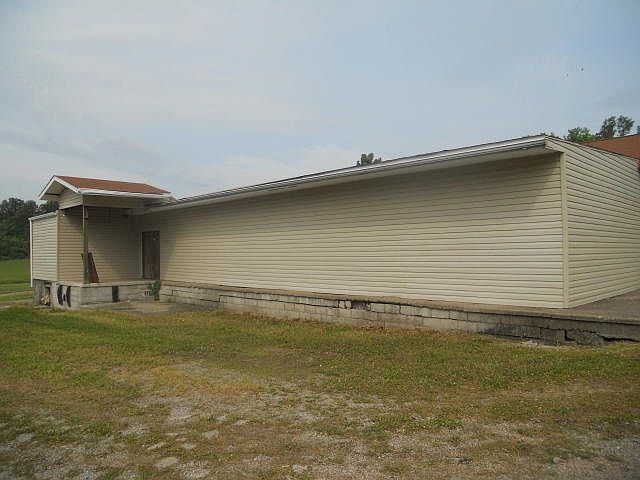 2nd image of 1192 Flatwoods Rd