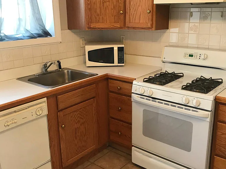 115 Tree St — Photo 7