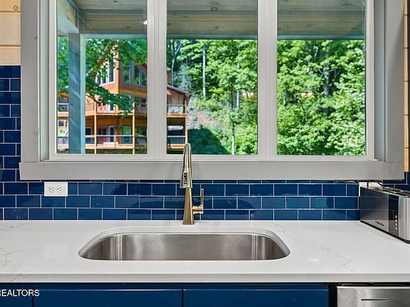 5th image of 5175 Riversong Way