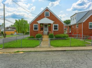 301 Wright St, Mc Kees Rocks, PA 15136