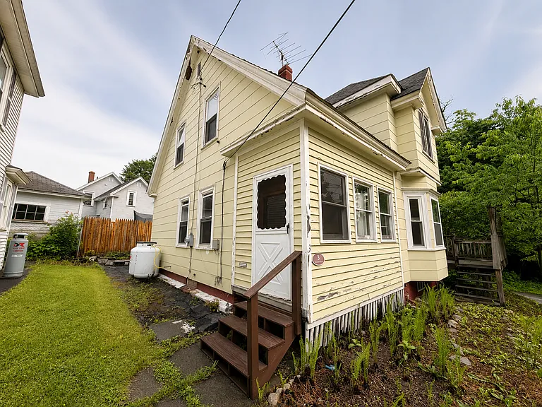 3 Grace Ct — Photo 2