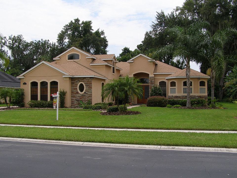 1st image of 105 Saint Johns Landing Dr