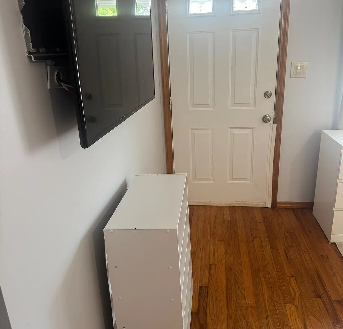 1 bed, 1.0 bath, 2704 sqft, $1,700 — Photo 2