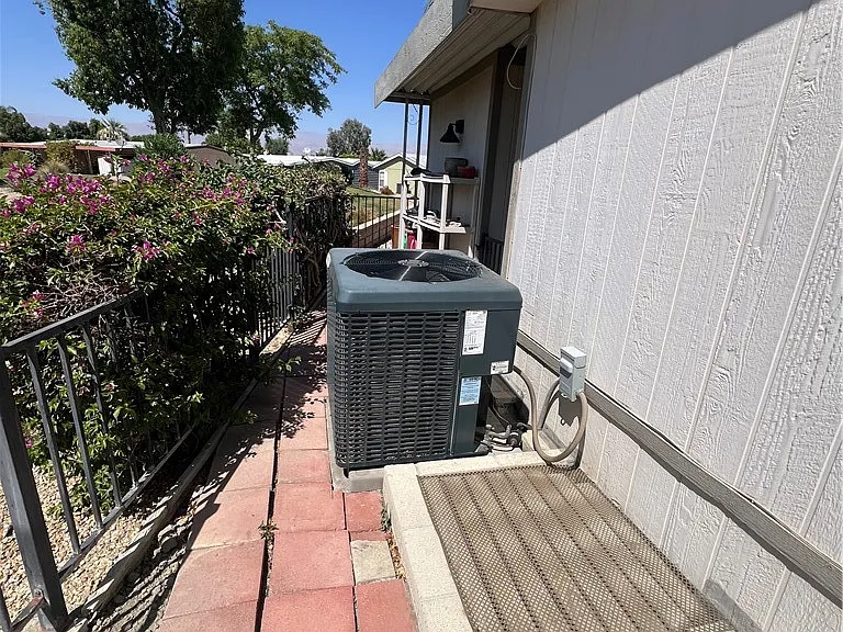47741 Del Norte Ct — Photo 17