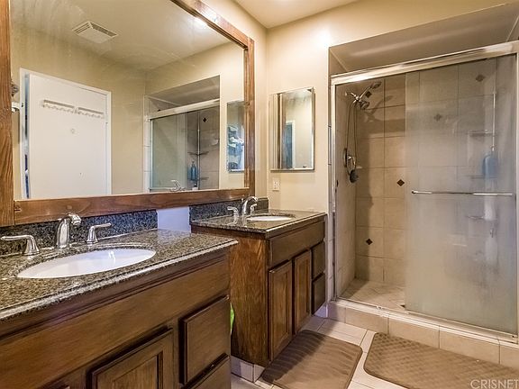 5th image of 20224 Sherman Way Unit 37