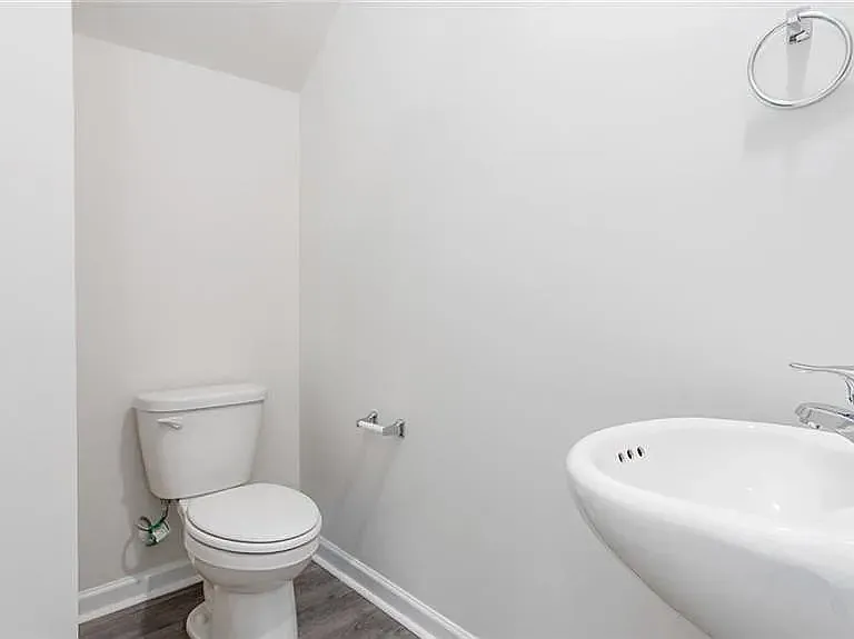 1310 Amberview Ln — Photo 19