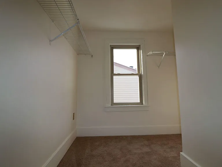607 Junction St — Photo 11