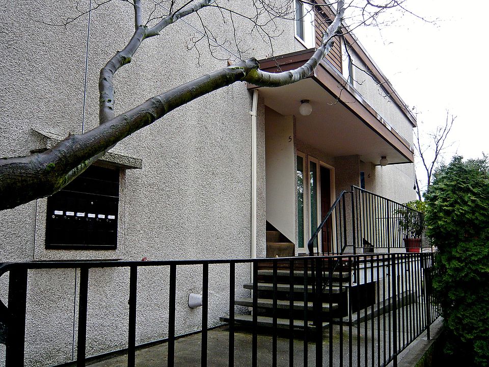 1st image of 315 13th Ave E APT 2