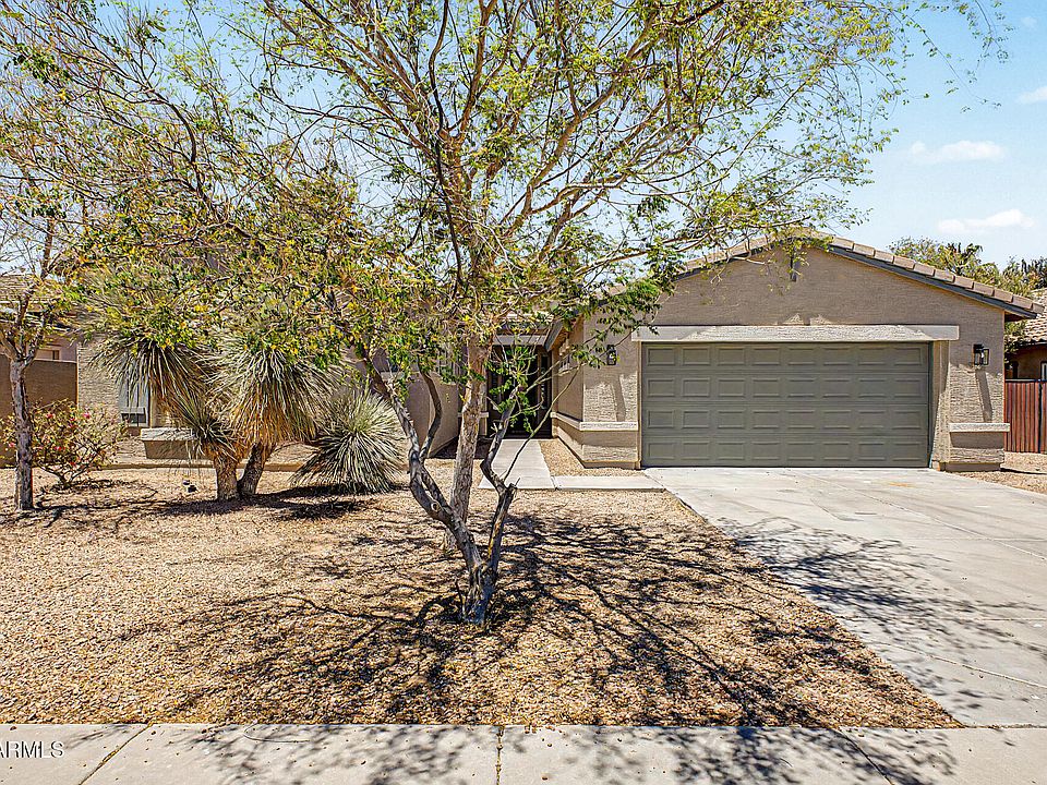 1st image of 206 W BLUE LAGOON Drive