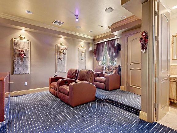 4th image of 860 E Park Dr