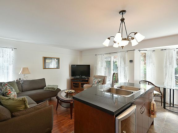 2nd image of 5875 Turnstone Cres
