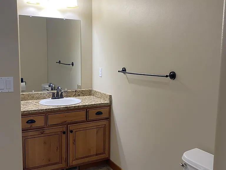 566 Village Dr — Photo 23