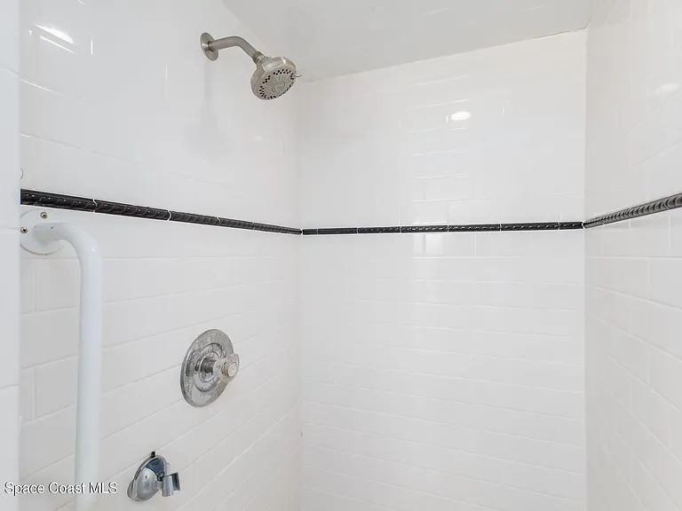 6124 River Run Dr #B — Photo 17
