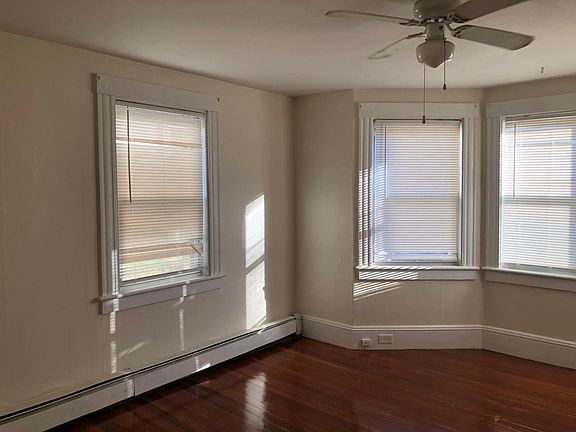 4th image of 51 School St