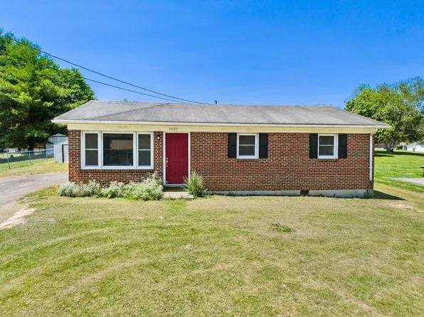 5621 Rolling Hills Dr, Dublin, VA 24084