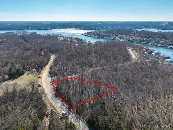 401 E Lake Pkwy, Gravois Mills, MO 65037