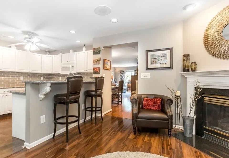 1st image of 30 Greenbrook Dr