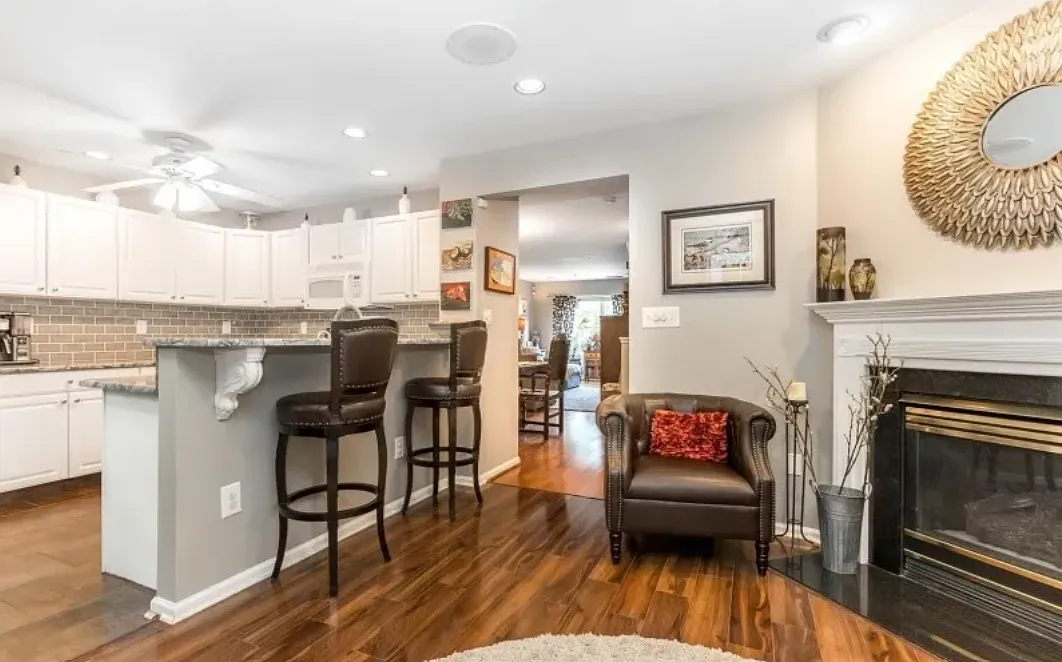 30 Greenbrook Dr photo 1