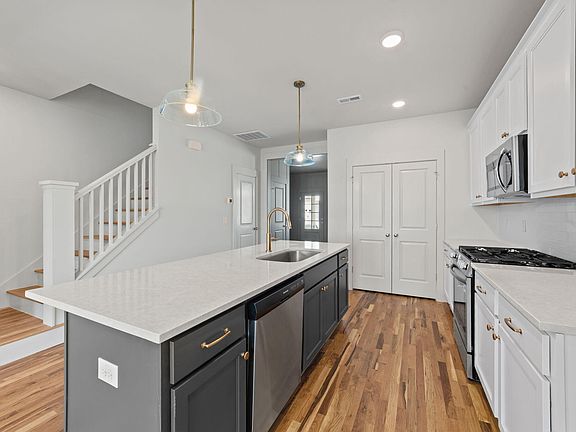6th image of this home