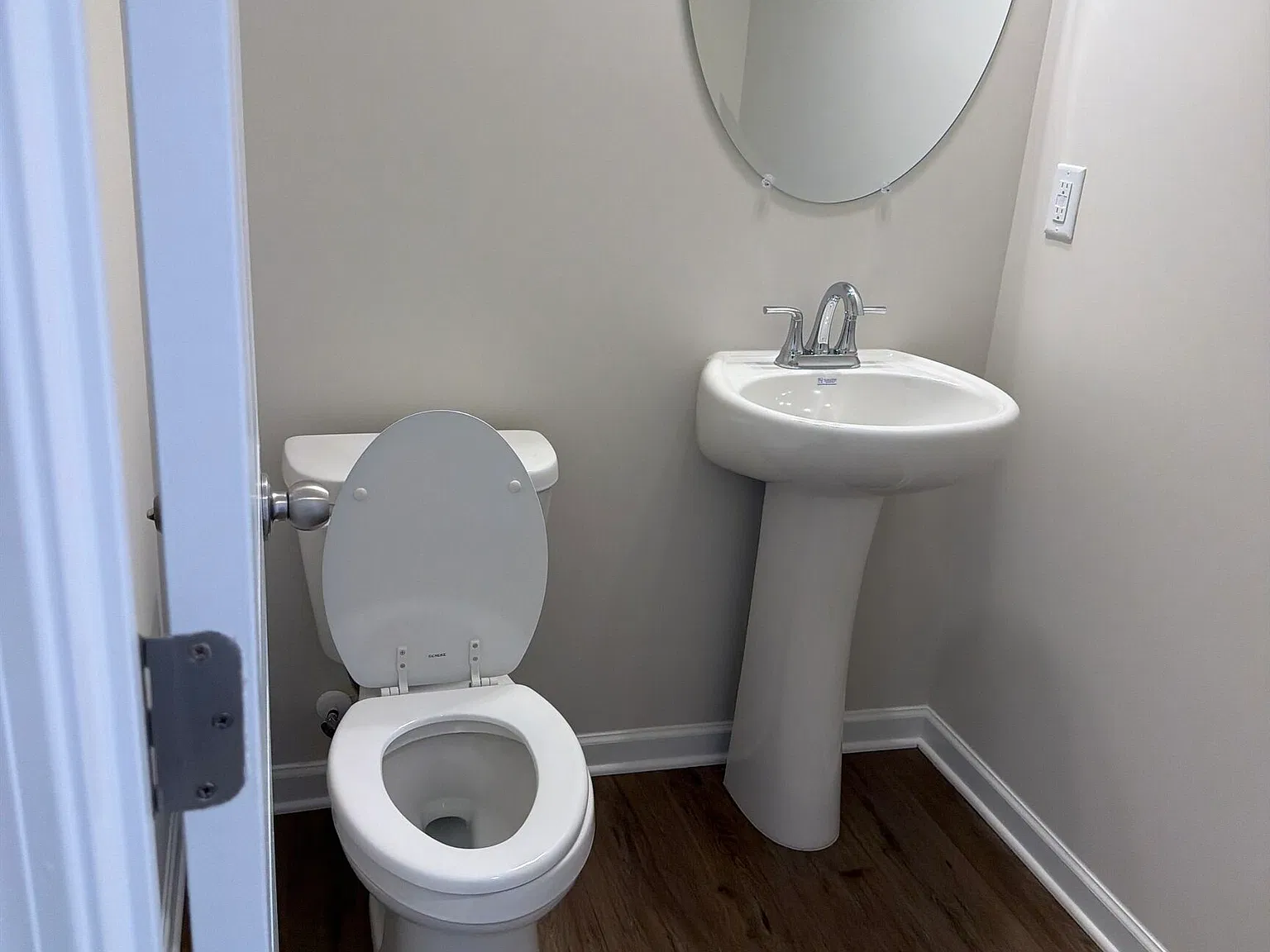 3 bed, 2.5 bath, $2,050 — Photo 4